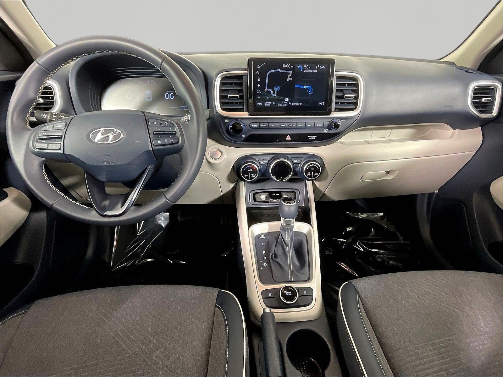 Used 2023 Hyundai Venue Limited FWD image 7