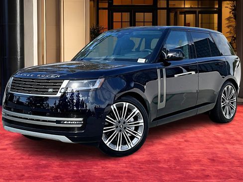 New 2025 Land Rover Range Rover SE image 1