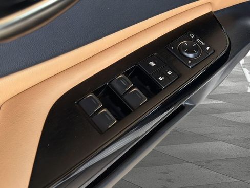 Certified 2023 Lexus ES 350 w/ Premium Package FWD image 9