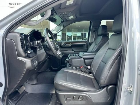Used 2024 Chevrolet Silverado 1500 LT w/ Safety Package AWD/4WD image 10