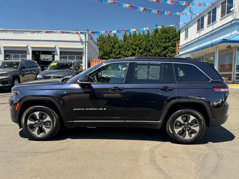 Used 2024 Jeep Grand Cherokee Limited 4xe image 3