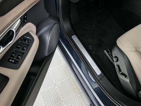 Used 2026 Volvo XC90 B6 Plus w/ Protection Package Premier image 9