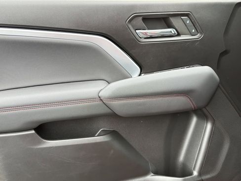 Used 2023 Chevrolet Colorado Z71 w/ Z71 Convenience Package 2 image 15