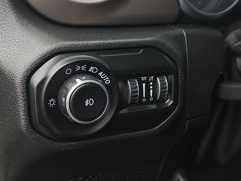 Used 2021 Jeep Wrangler Unlimited Sport AWD/4WD image 24