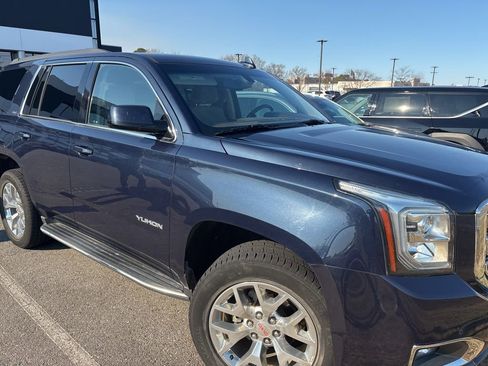 Used 2019 GMC Yukon SLE w/ SLE Value Package image 9