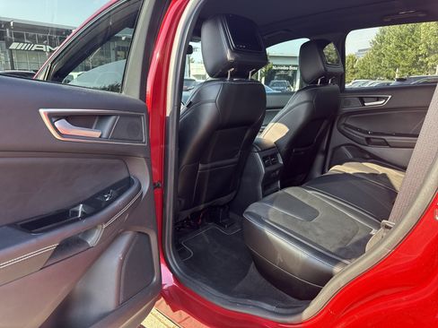 Used 2020 Ford Edge ST w/ Equipment Group 401A AWD/4WD image 14