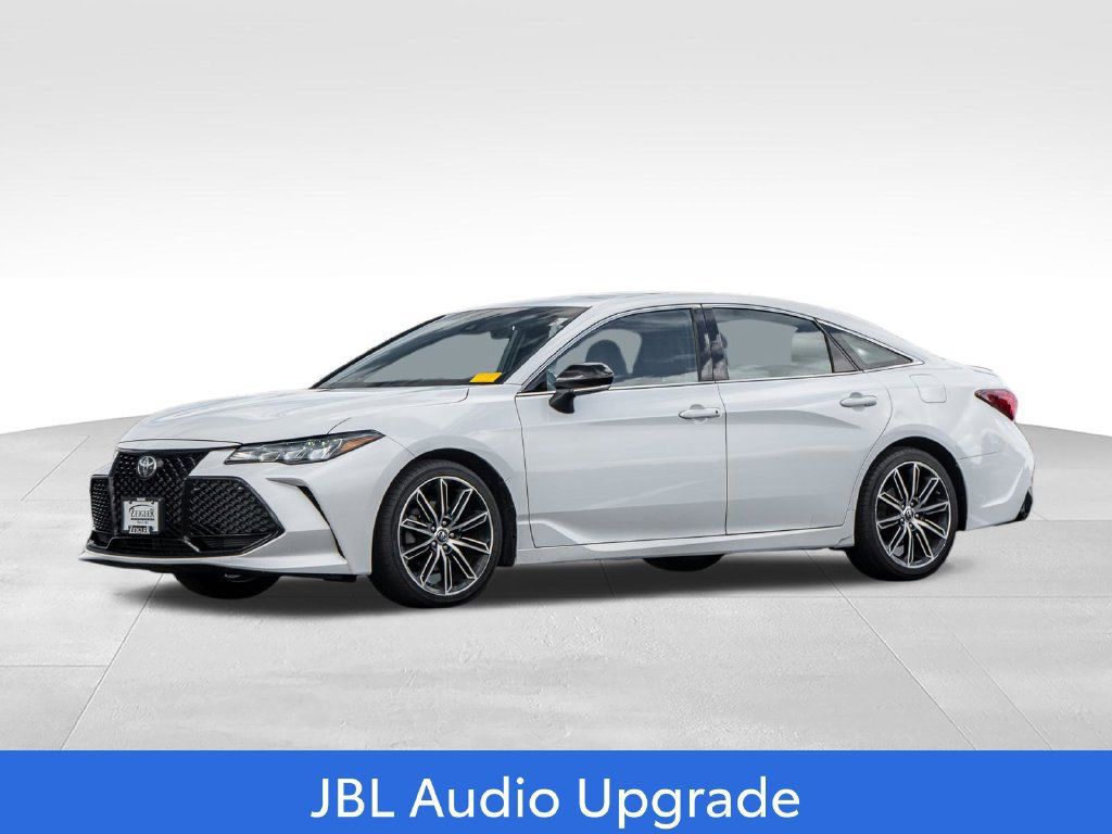 Used 2019 Toyota Avalon XSE w/ All Weather Liner Package FWD image 3