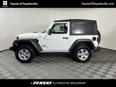 Used 2020 Jeep Wrangler Sport AWD/4WD image 2
