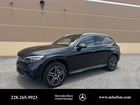 Used 2026 Mercedes-Benz GLC 300 4MATIC image 1