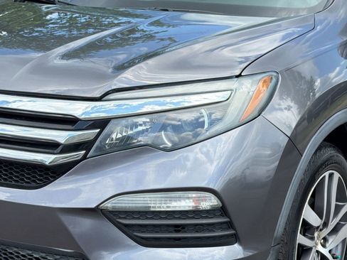 Used 2017 Honda Pilot Touring image 11