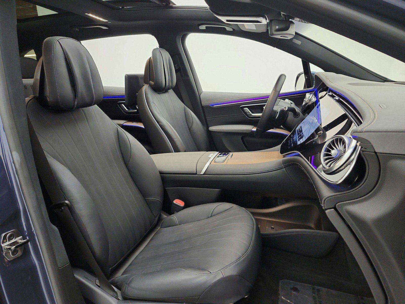 Used 2023 Mercedes-Benz EQS 580 4MATIC SUV image 19
