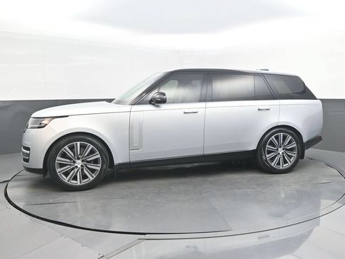 Used 2025 Land Rover Range Rover Long Wheelbase Autobiography AWD/4WD image 2
