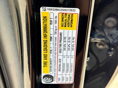 Used 2016 GMC Yukon SLT w/ Open Road Package AWD/4WD image 38