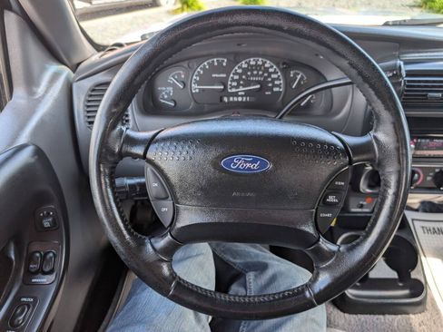 Used 2002 Ford Ranger XLT AWD/4WD image 17