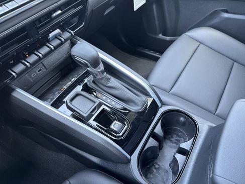 New 2026 Chevrolet Colorado LT w/ LT Convenience Package RWD image 30