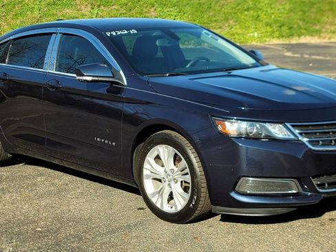 Used 2015 Chevrolet Impala LT w/ Convenience Package image 2