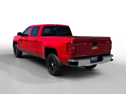Used 2017 Chevrolet Silverado 1500 LT w/ LT Plus Package RWD image 3