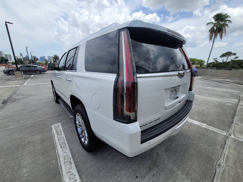 Used 2017 Cadillac Escalade 2WD image 35