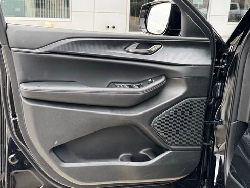 New 2025 Jeep Grand Cherokee L Altitude image 26