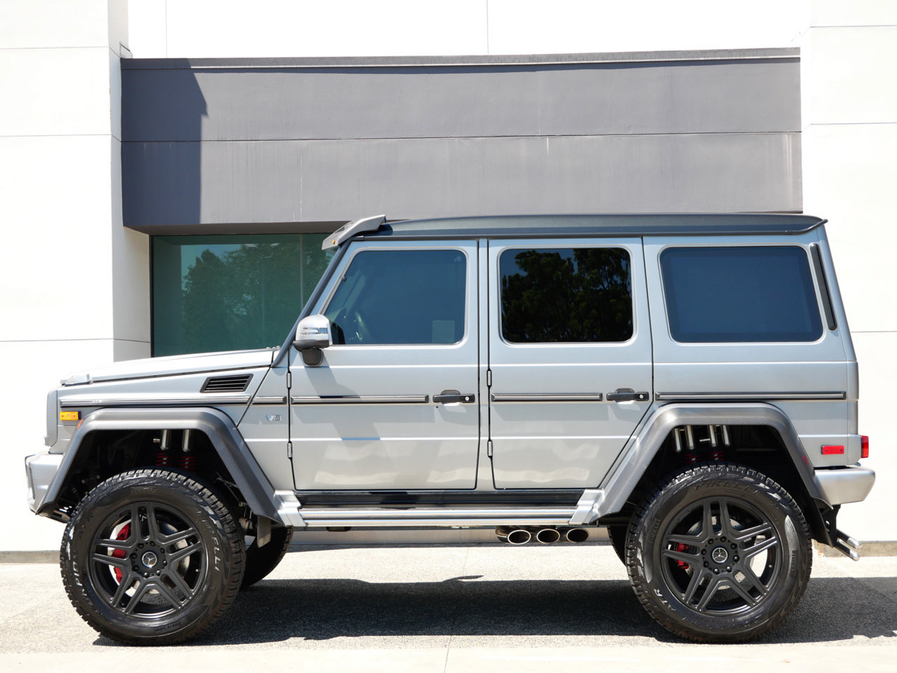 Used 2018 Mercedes-Benz G 550 Squared image 4