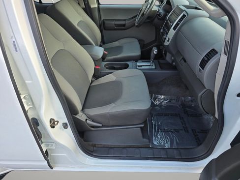 Used 2014 Nissan Xterra X image 24