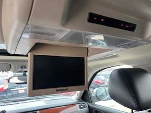 Used 2011 Chevrolet Tahoe LTZ image 24