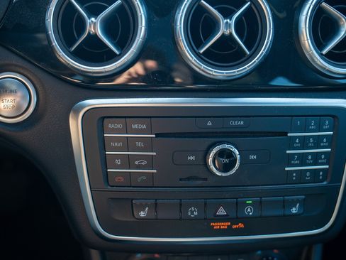 Used 2015 Mercedes-Benz CLA 250 4MATIC image 18