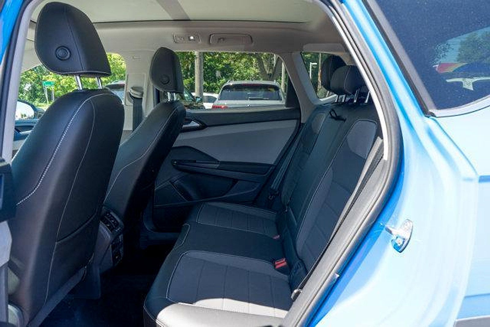 Certified 2023 Volkswagen Taos SE w/ Panoramic Sunroof Package AWD/4WD image 19