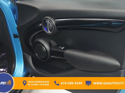 Used 2019 MINI Cooper S w/ Premium Package image 18