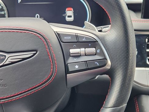 Used 2025 Genesis G70 3.3T Advanced w/ Sport Prestige Package image 28