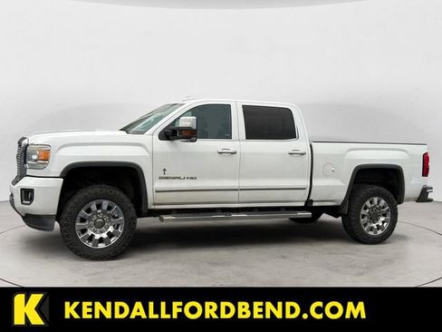 Used 2015 GMC Sierra 2500 Denali w/ Driver Alert Package image 2