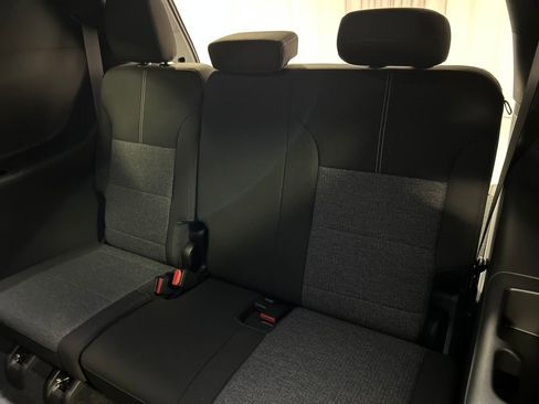 Used 2025 GMC Acadia Elevation image 24