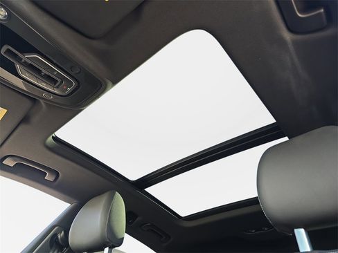 Used 2019 Audi Q8 Premium w/ Convenience Package image 33