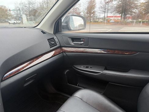 Used 2013 Subaru Legacy 2.5i Limited image 19
