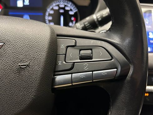 Used 2022 Cadillac XT4 Premium Luxury w/ Enhanced Visibility Package image 17