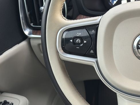 Used 2021 Volvo S60 T5 Momentum image 19