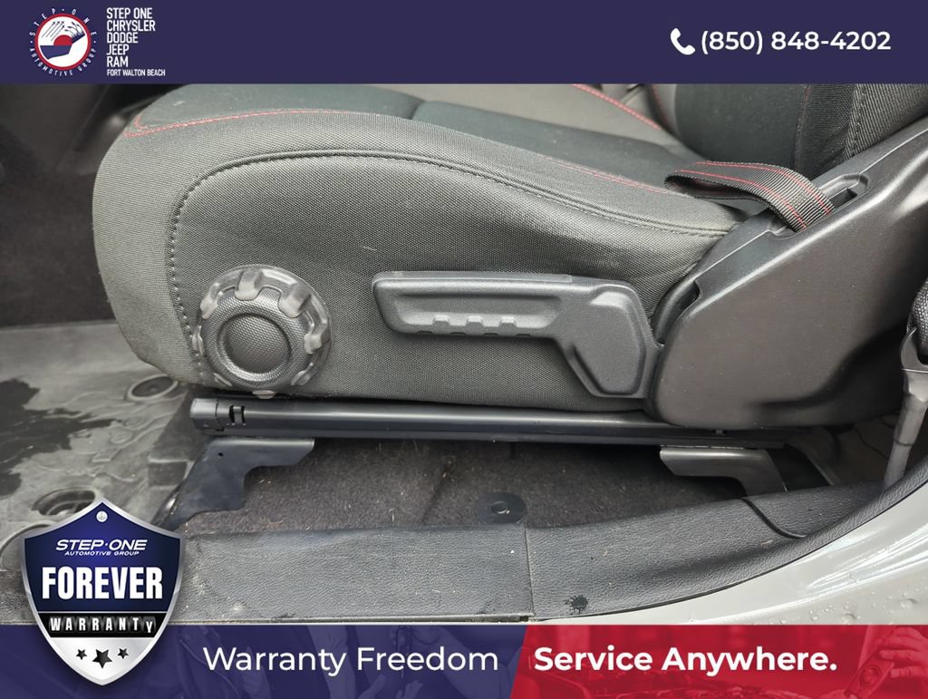 Used 2021 Jeep Wrangler Unlimited Rubicon w/ LED Lighting Group AWD/4WD image 12
