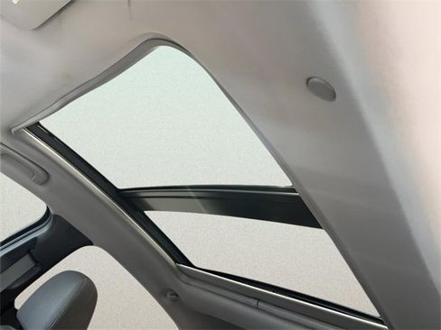 Used 2021 Chevrolet Malibu LT image 10