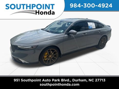 Used 2025 Honda Accord Touring image 3