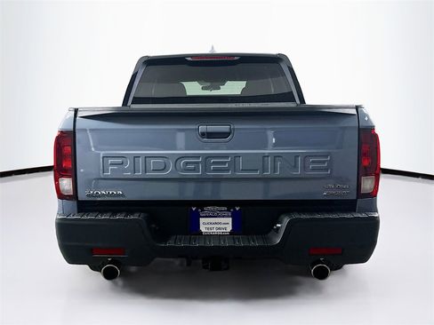 Used 2024 Honda Ridgeline Sport image 15