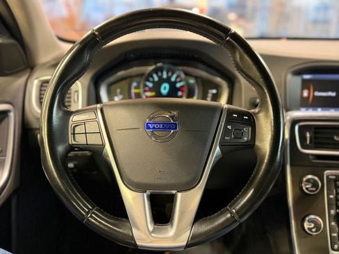 Used 2015 Volvo V60 T5 Premier Plus image 24