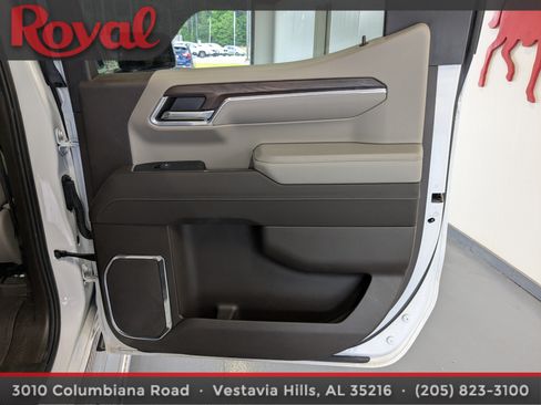 Used 2024 GMC Sierra 1500 SLT w/ SLT Premium Plus Package AWD/4WD image 9