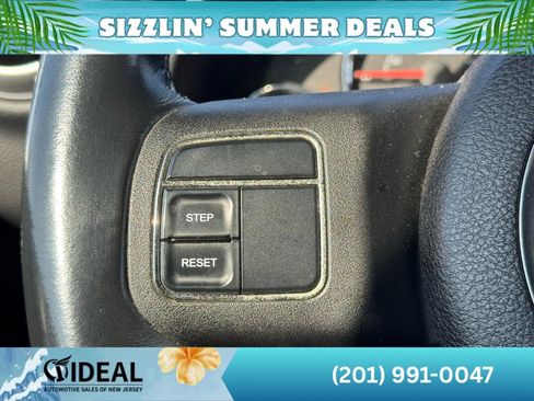 Used 2011 Jeep Wrangler Unlimited Sahara w/ Dual Top Group AWD/4WD image 10