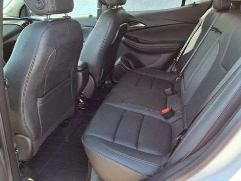 Certified 2020 Buick Encore GX Essence image 10