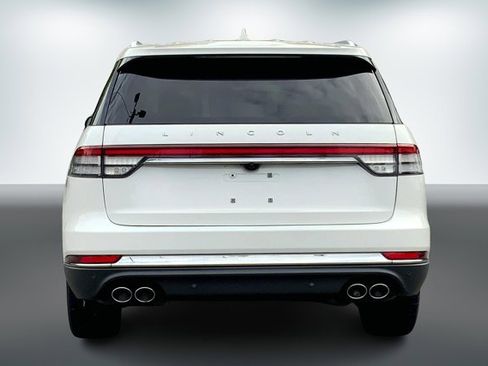 Used 2020 Lincoln Aviator Reserve w/ Equipment Group 201A image 3