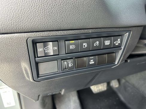 Used 2024 Toyota Tundra Limited w/ Power Package AWD/4WD image 21