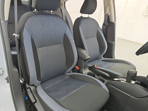 New 2025 Nissan Versa SV image 10