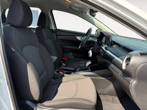 Used 2023 Kia Forte LXS FWD image 15