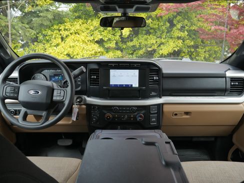 Certified 2024 Ford F350 XLT AWD/4WD image 9