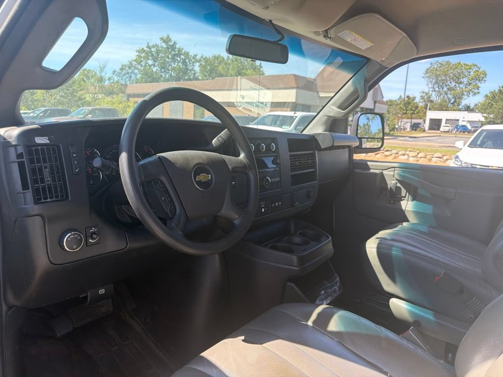 Used 2022 Chevrolet Express 2500 w/ Driver Convenience Package RWD image 13
